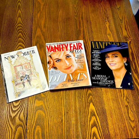 Set of 3 Mags of Royal Family - Picture 1 of 10